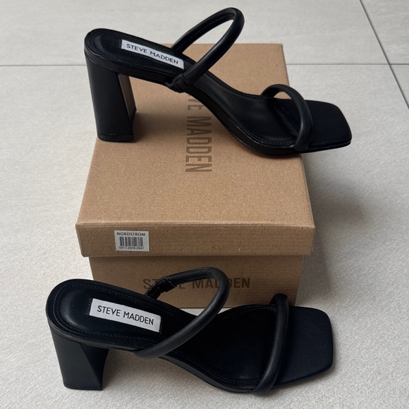 Steve Madden Black Strappy Heels - Picture 4 of 4